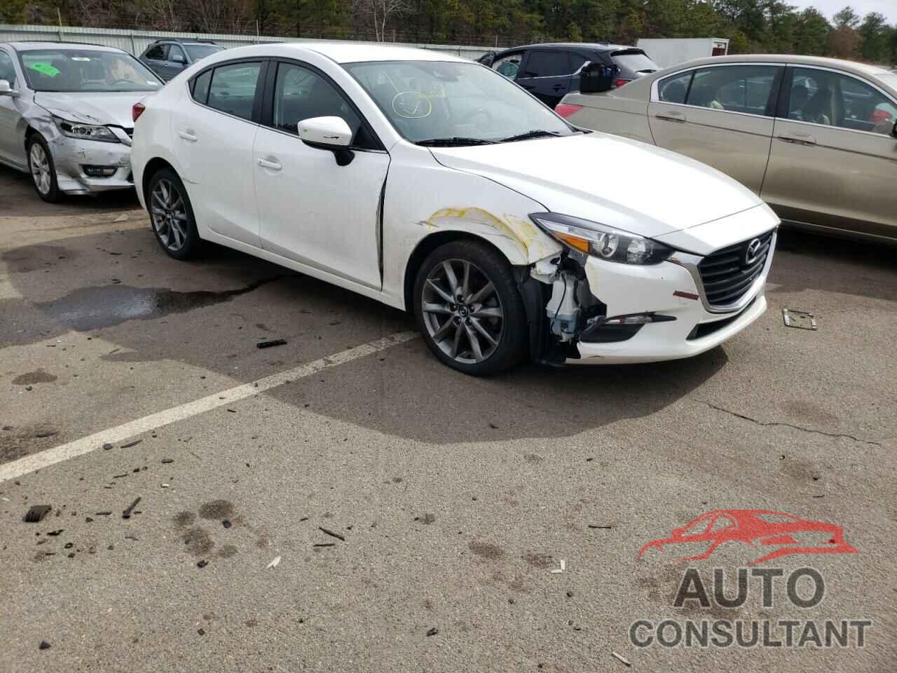 MAZDA 3 2018 - 3MZBN1V35JM206638