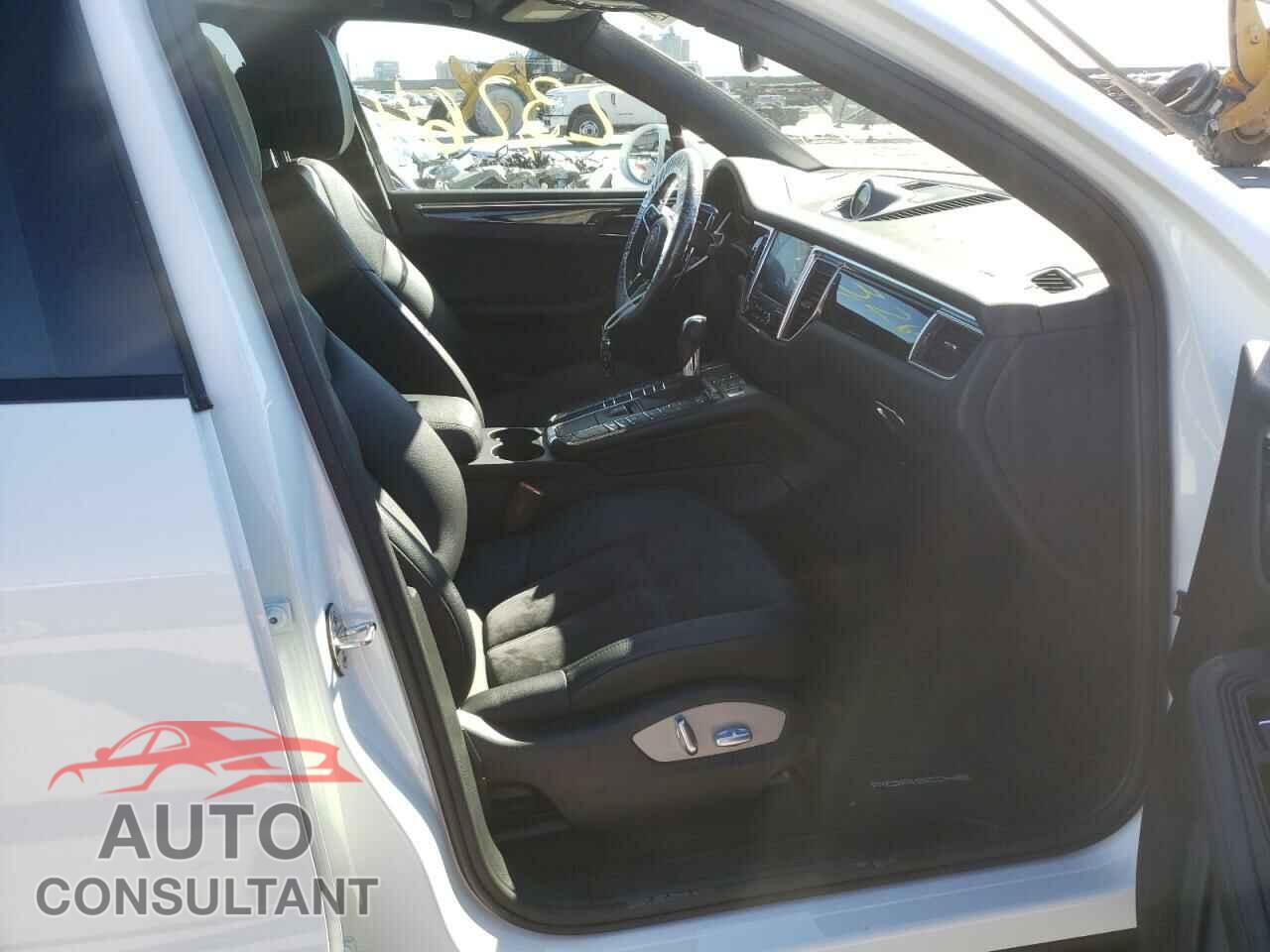 PORSCHE MACAN 2018 - WP1AA2A50JLB01528