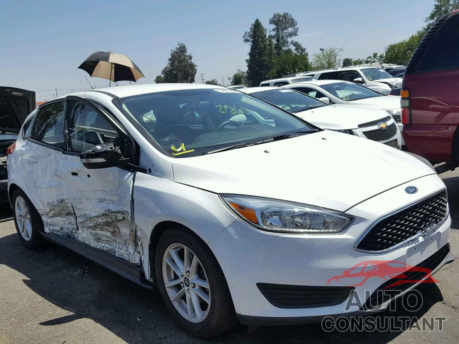FORD FOCUS 2016 - 1FADP3K26GL269874