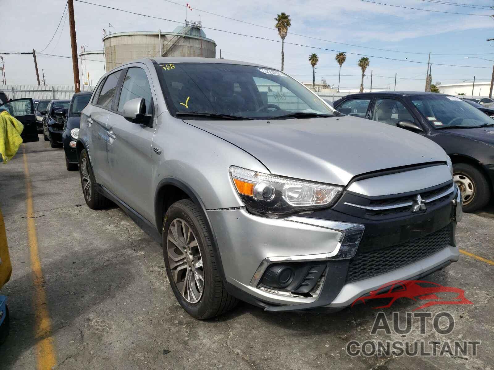 MITSUBISHI OUTLANDER 2018 - JA4AP3AU8JZ018045