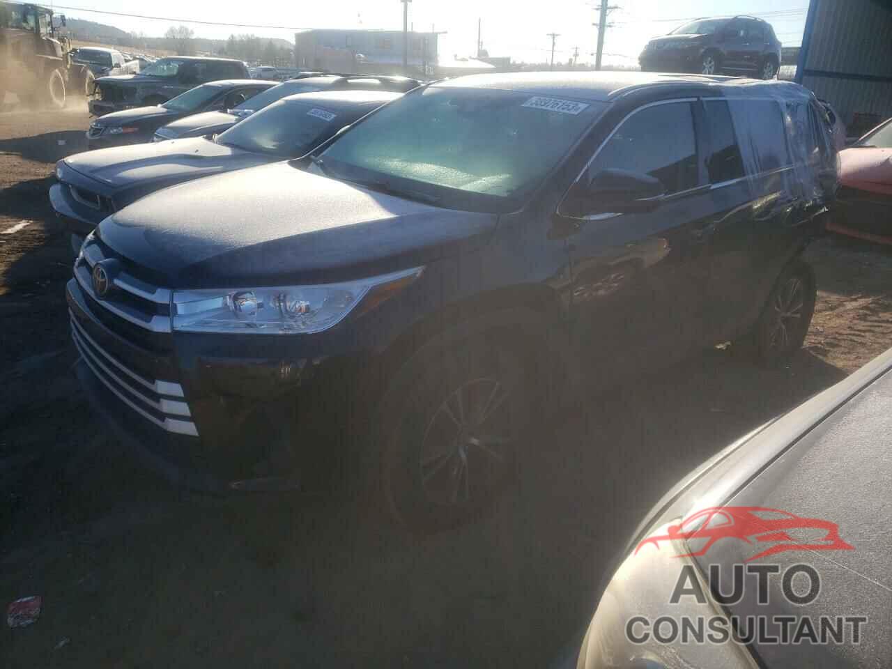 TOYOTA HIGHLANDER 2018 - 5TDBZRFH3JS804341