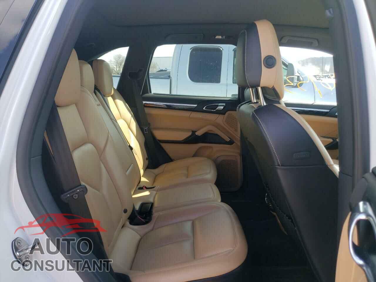 PORSCHE CAYENNE 2017 - WP1AB2A26HLA51621