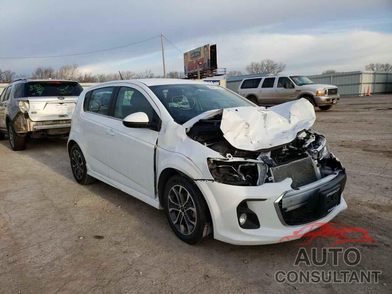 CHEVROLET SONIC 2018 - 1G1JD6SB3J4124700