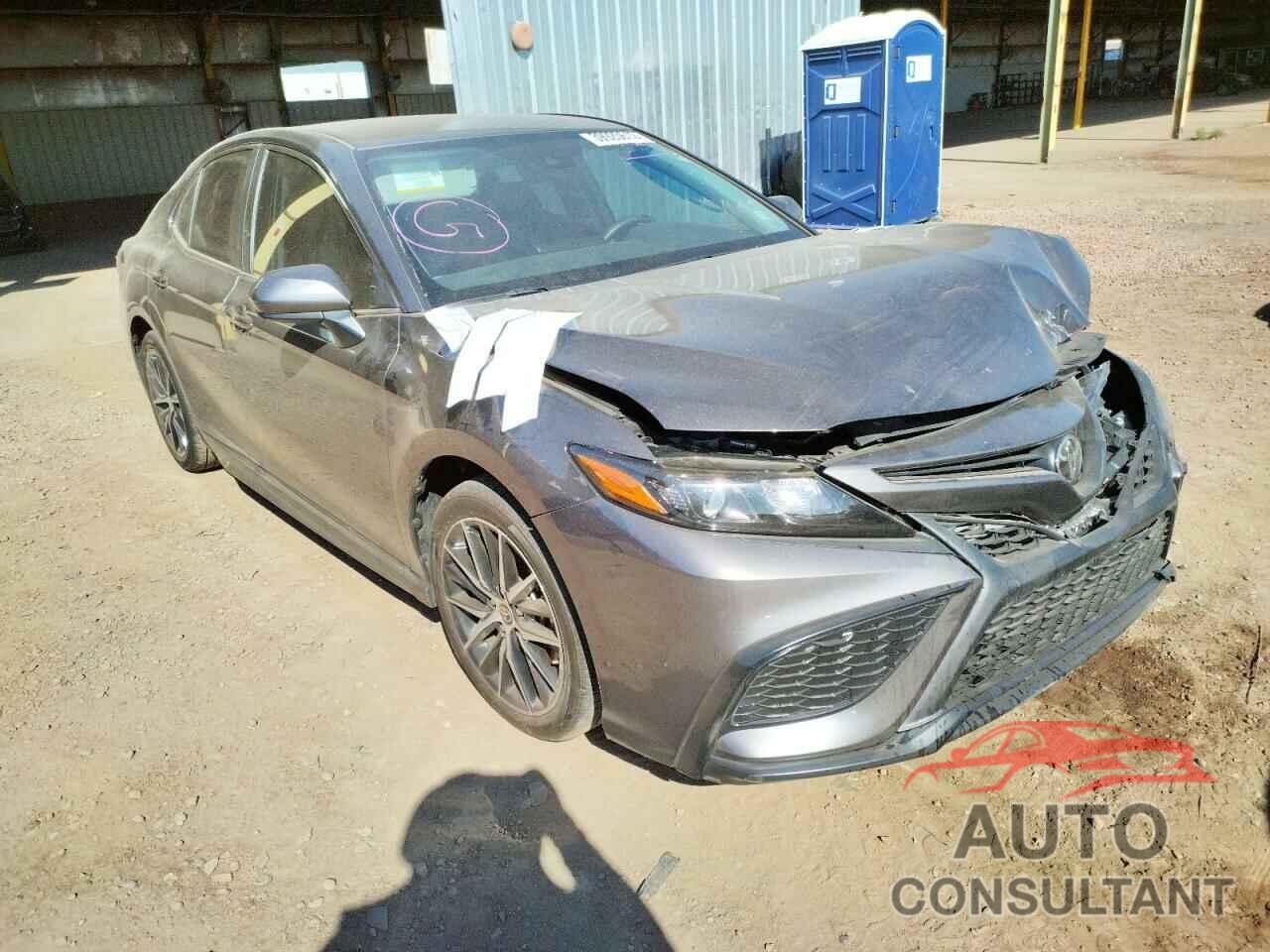 TOYOTA CAMRY 2021 - 4T1G11AK5MU579918