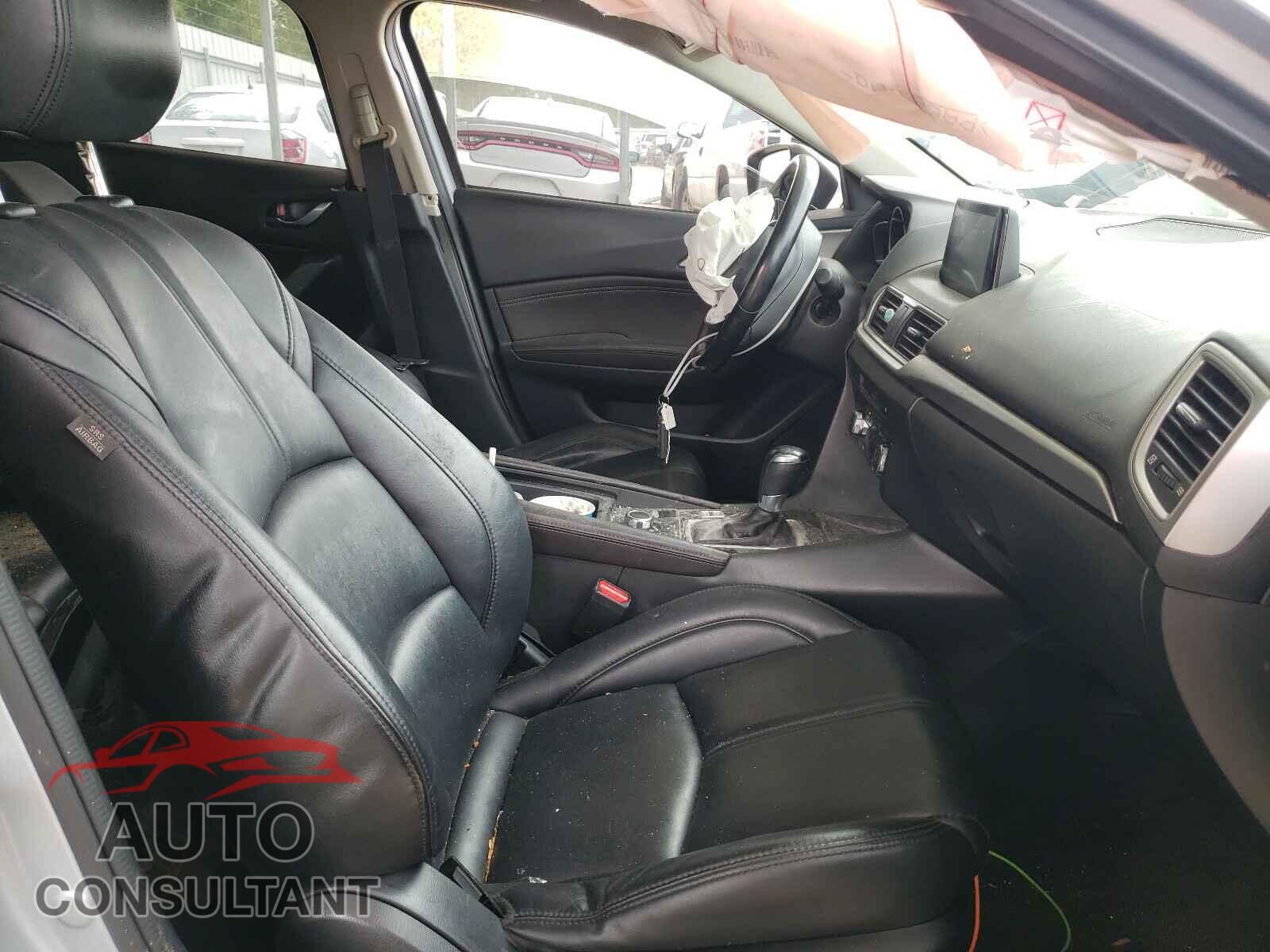 MAZDA 3 2017 - JM1BN1V7XH1104412