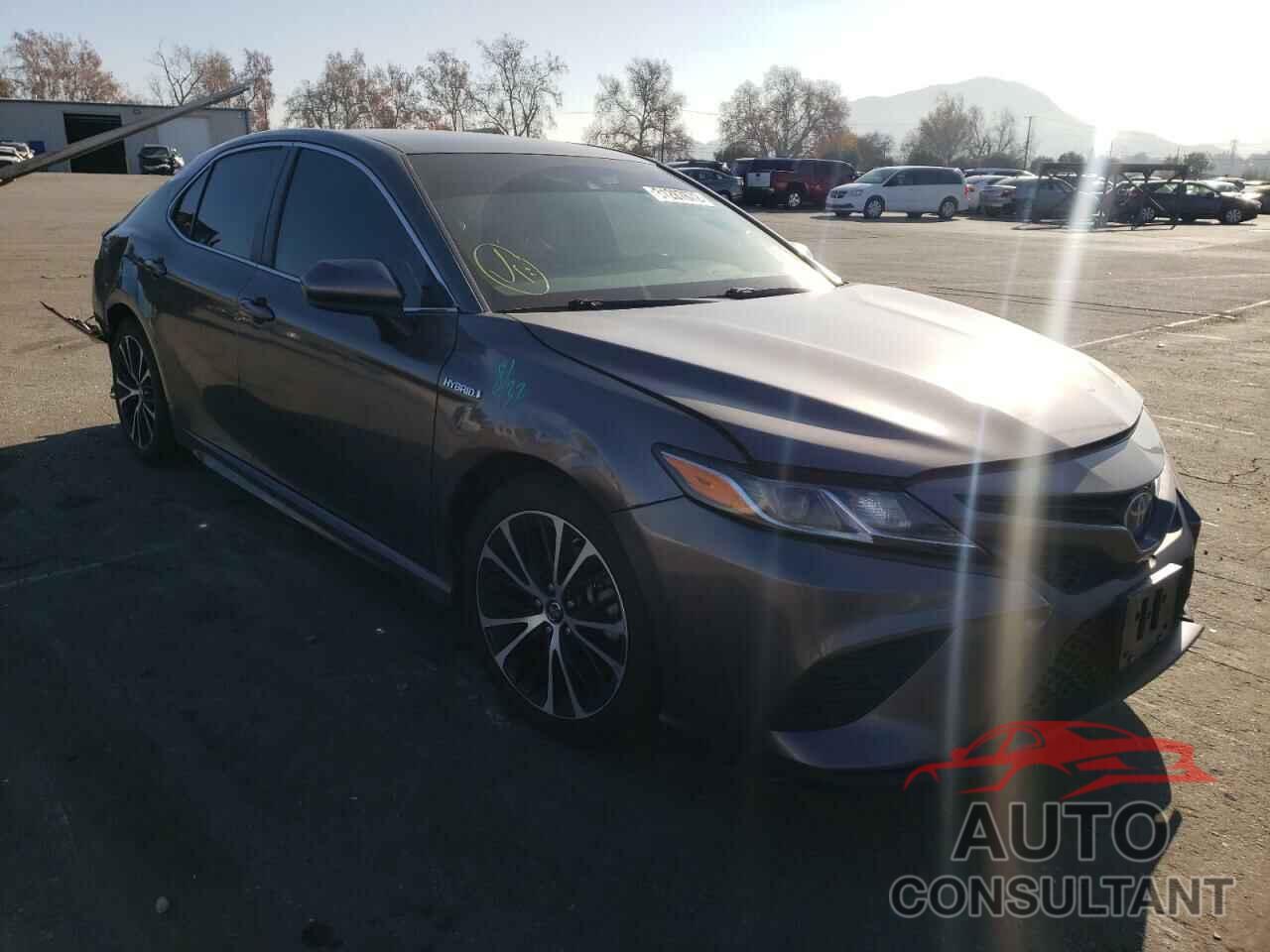 TOYOTA CAMRY 2018 - 4T1B21HK8JU509337