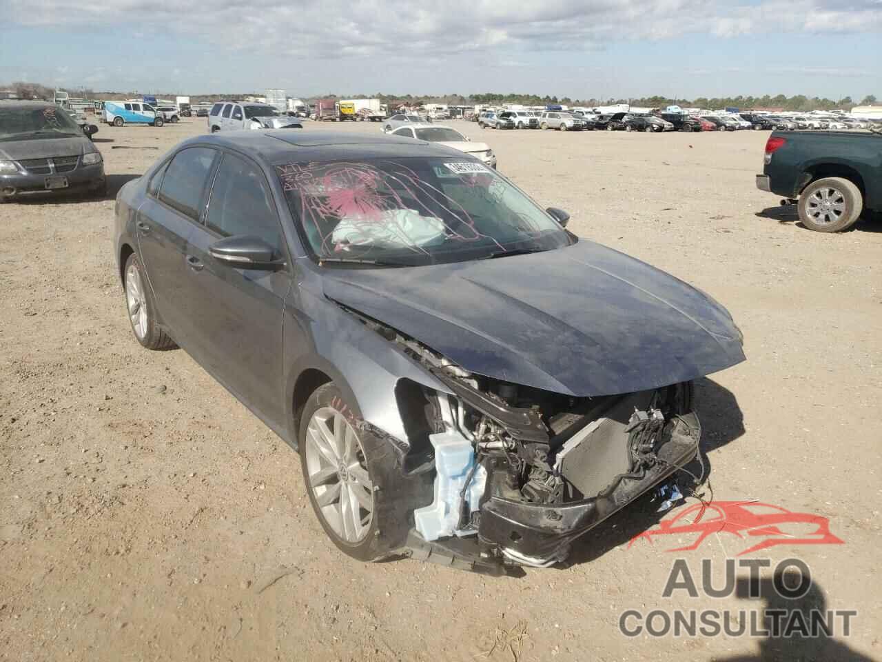 VOLKSWAGEN PASSAT 2019 - 1VWLA7A33KC003825
