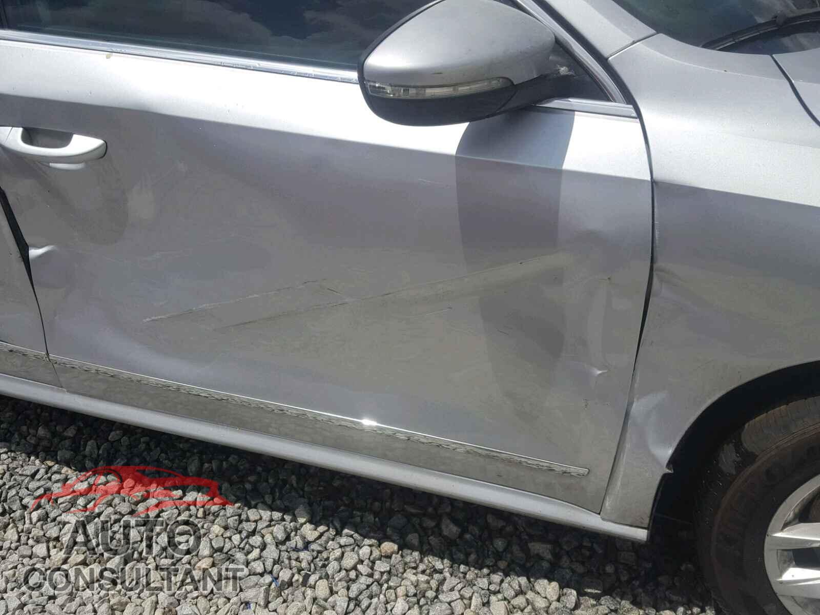 VOLKSWAGEN PASSAT 2016 - 1VWAT7A30GC022048