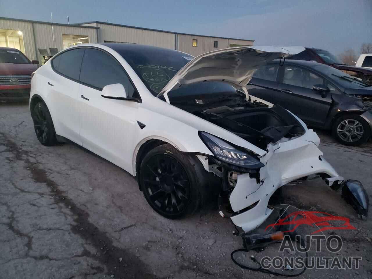 TESLA MODEL Y 2020 - 5YJYGDEE3LF030948