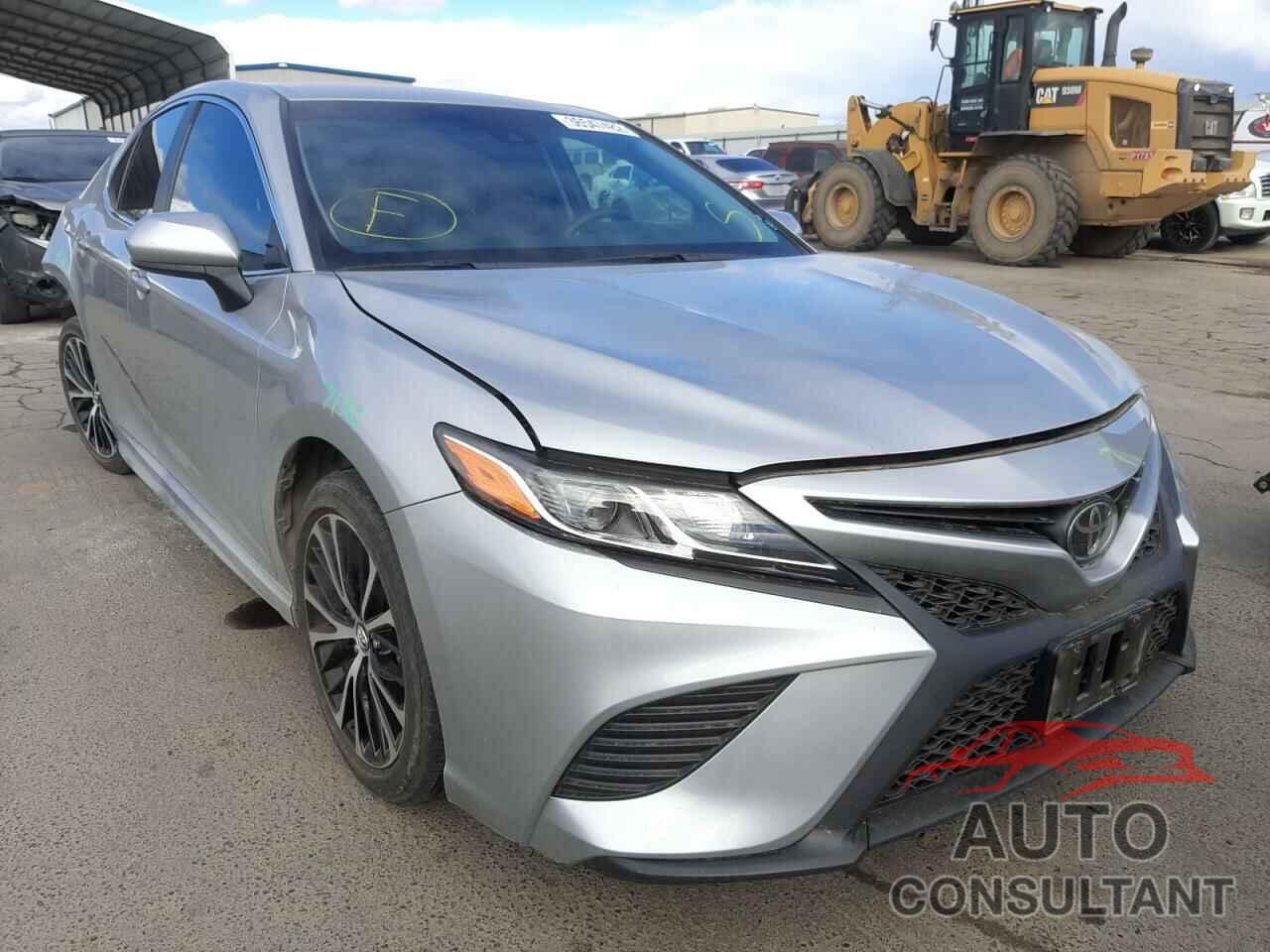 TOYOTA CAMRY 2018 - 4T1B11HK0JU118220