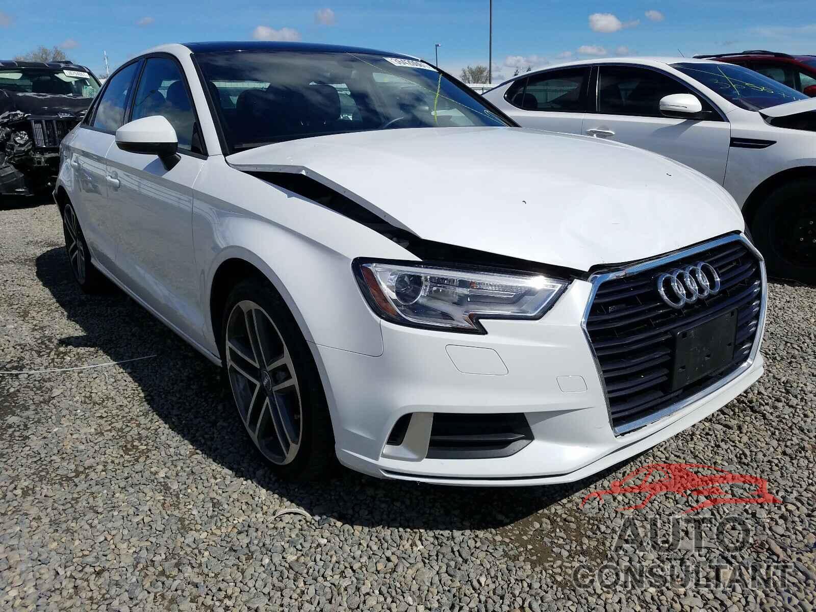 AUDI A3 2018 - WAUB8GFF3J1033556