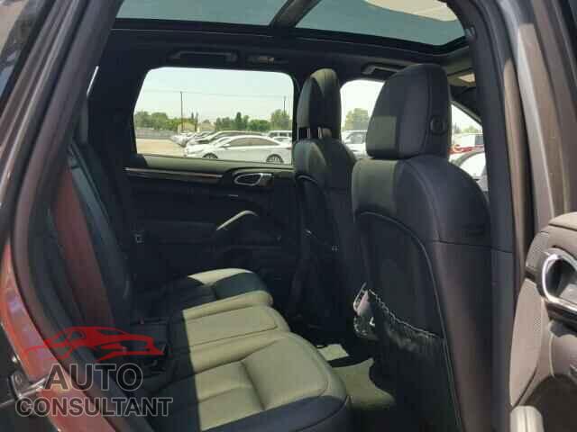 PORSCHE CAYENNE 2015 - WP1AB2A29FLA61122