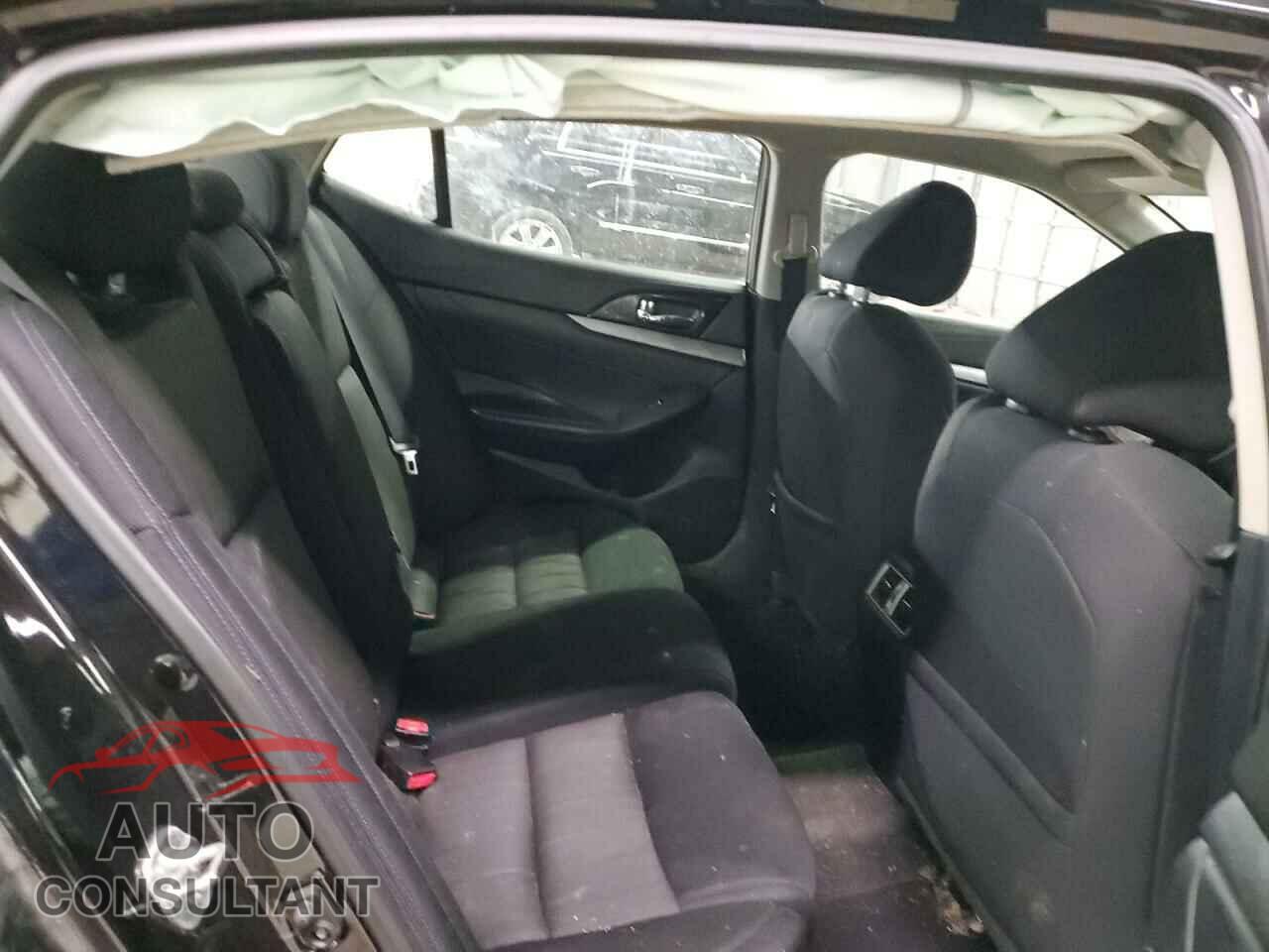 NISSAN MAXIMA 2017 - 1N4AA6AP1HC443919