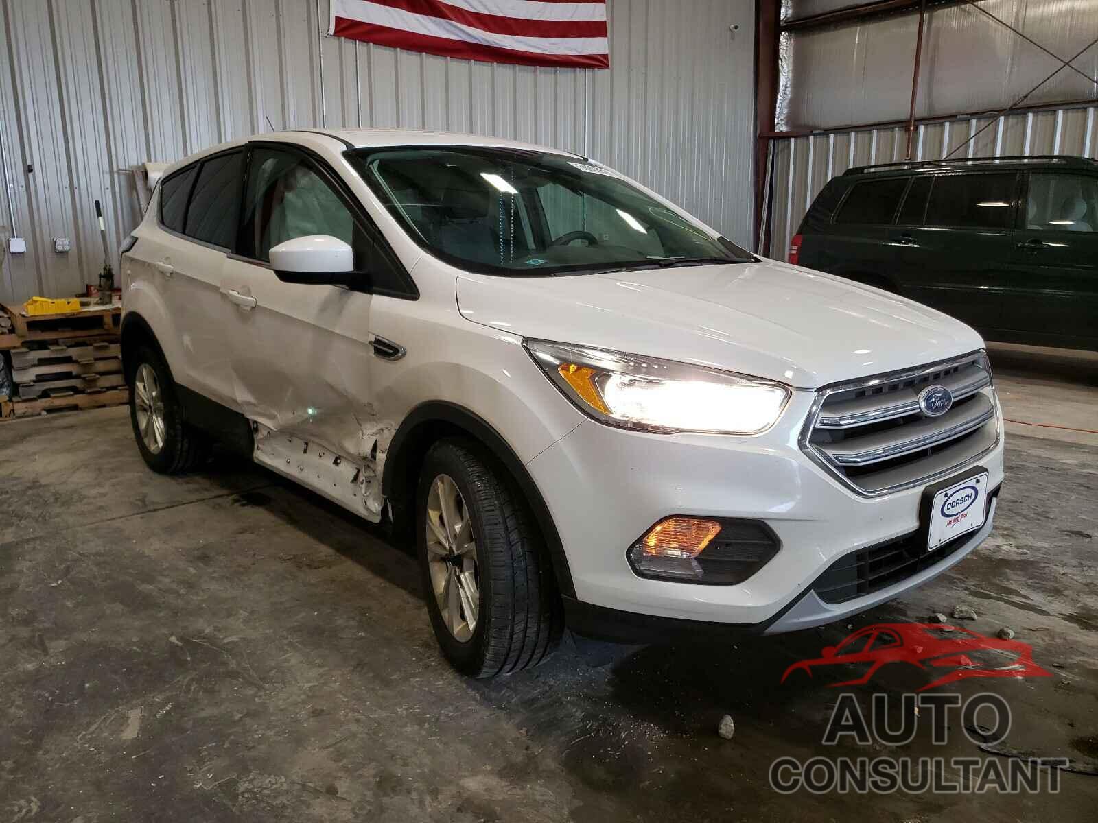 FORD ESCAPE 2017 - 1FMCU9GD1HUC61748