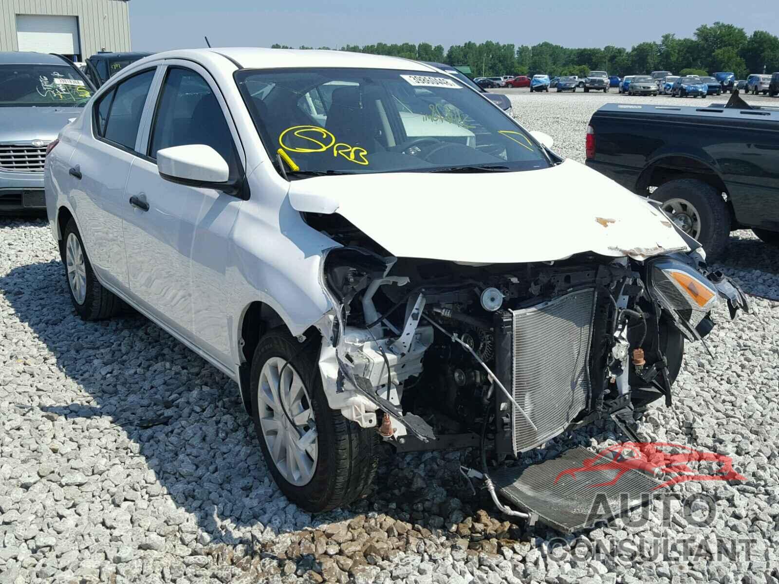NISSAN VERSA 2017 - 3N1CN7AP1HL865497