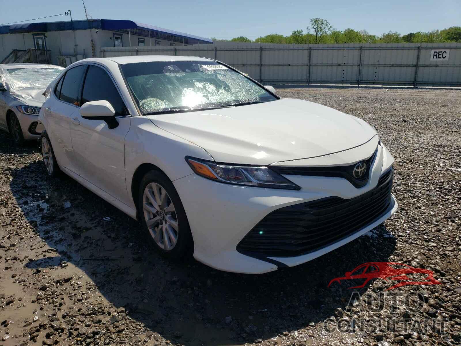 TOYOTA CAMRY 2018 - 4T1B11HK7JU503290