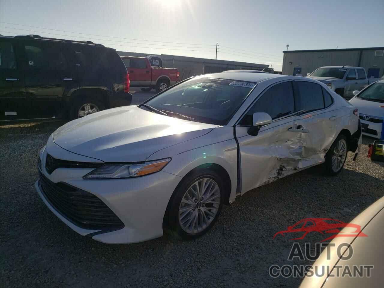 TOYOTA CAMRY 2019 - 4T1B11HK6KU802903