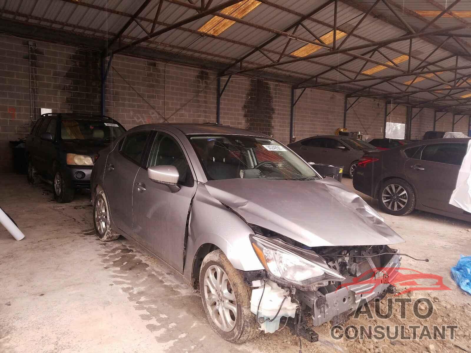 TOYOTA SCION 2016 - 3MYDLBZV6GY106618