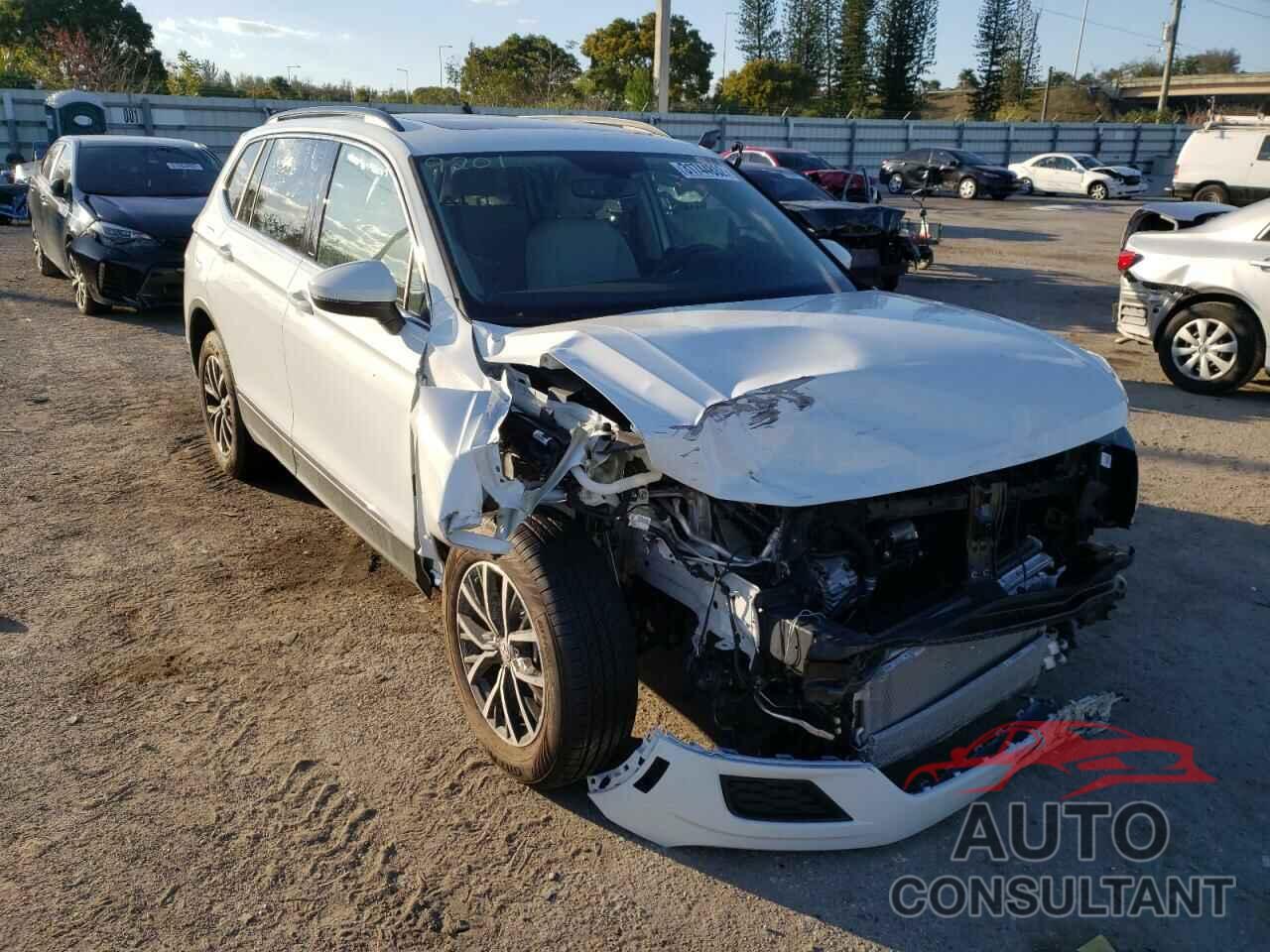 VOLKSWAGEN TIGUAN 2021 - 3VV3B7AX2MM159201