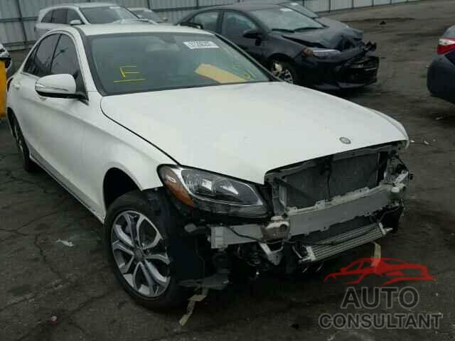 MERCEDES-BENZ C300 2015 - 55SWF4KB2FU014621