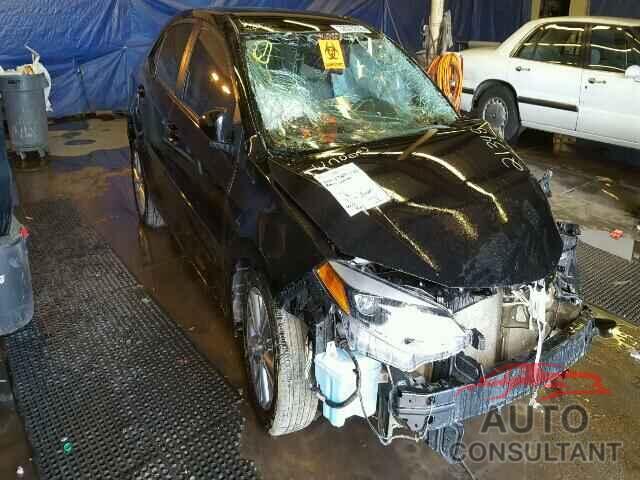 TOYOTA COROLLA 2015 - 5YFBURHE3FP213489
