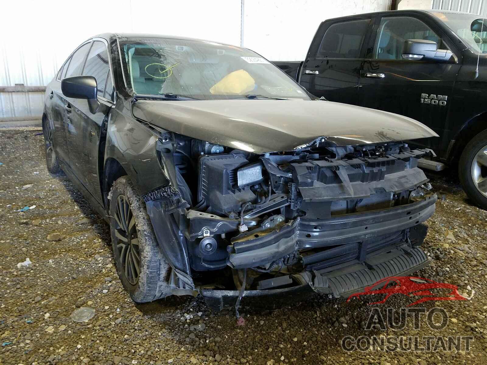 SUBARU LEGACY 2019 - 4S3BNAB62K3005039
