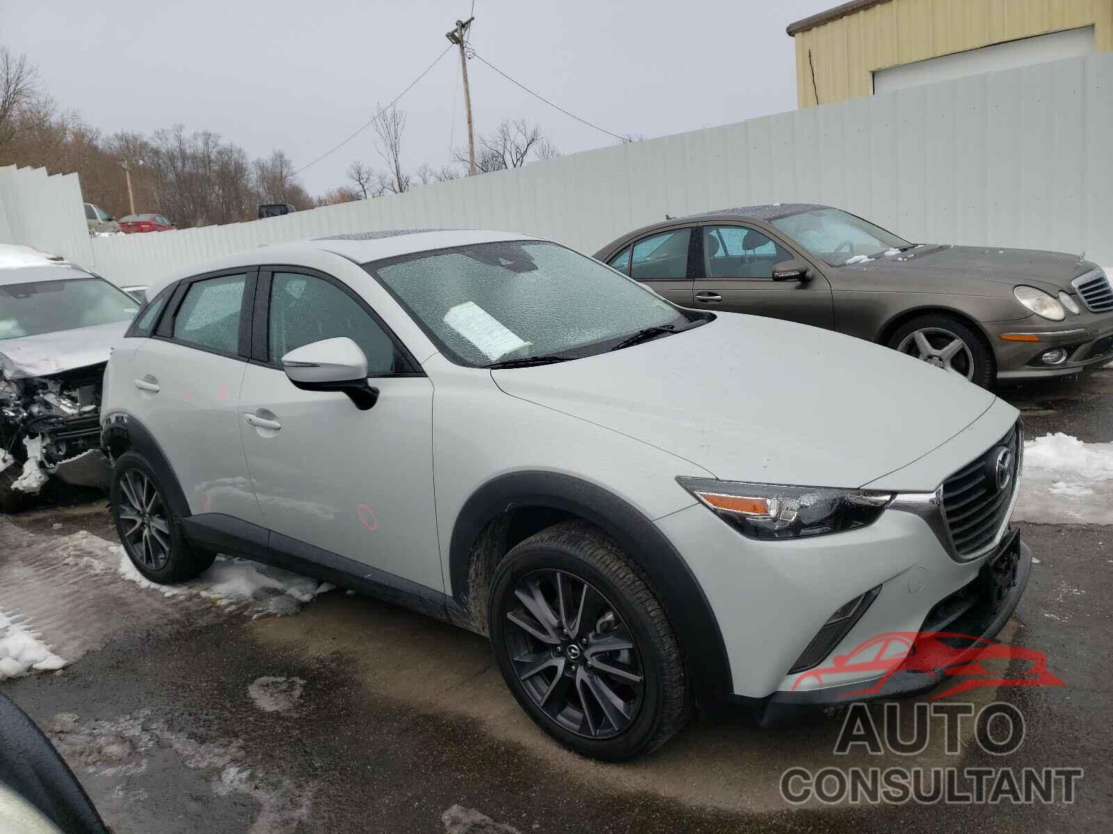 MAZDA CX-3 2018 - JM1DKFC70J1307848