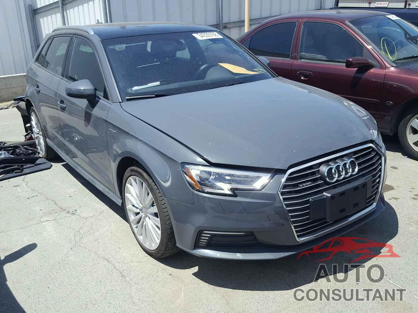 AUDI A3 2017 - WAUUPBFF2HA146021