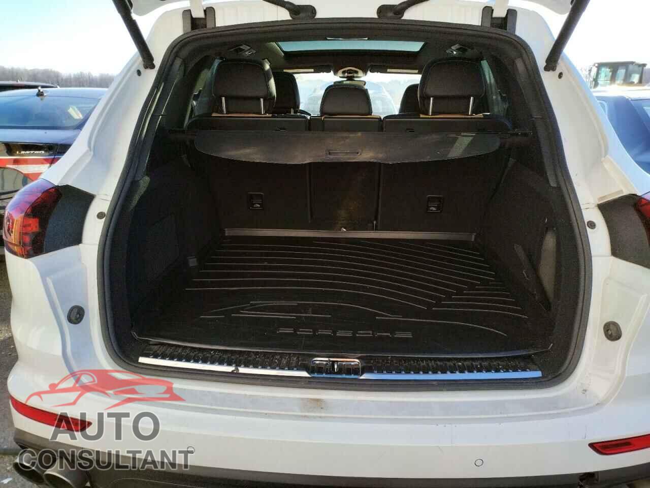 PORSCHE CAYENNE 2017 - WP1AE2A27HLA75742
