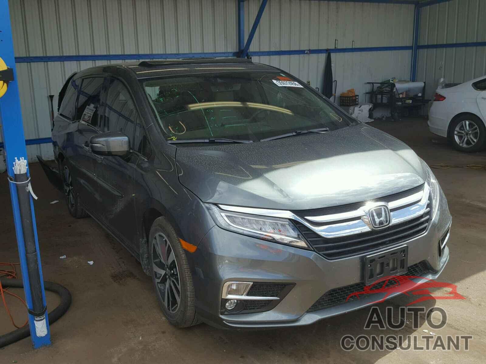 HONDA ODYSSEY 2018 - 5FNRL6H94JB034692