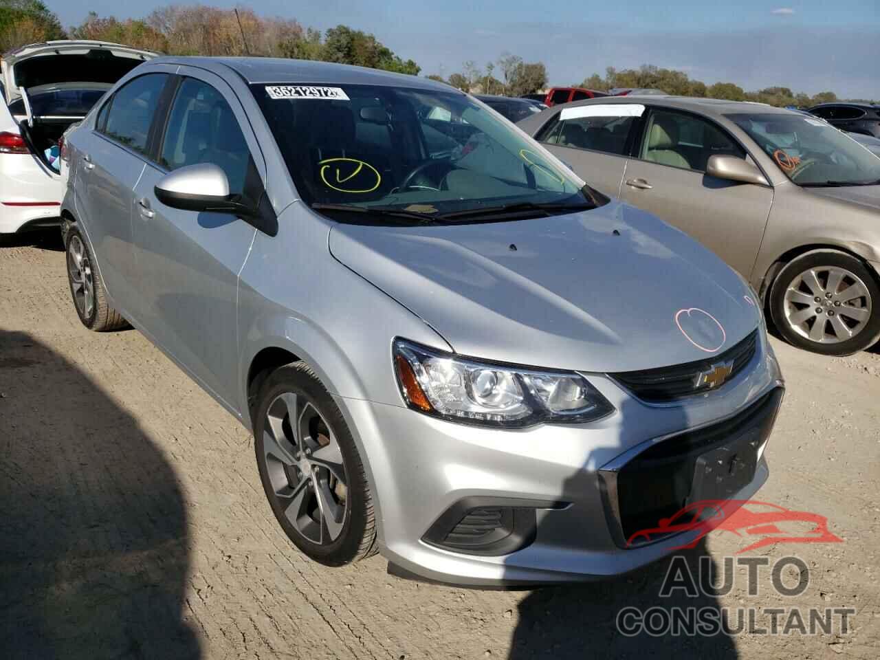 CHEVROLET SONIC 2018 - 1G1JF5SB7J4136224