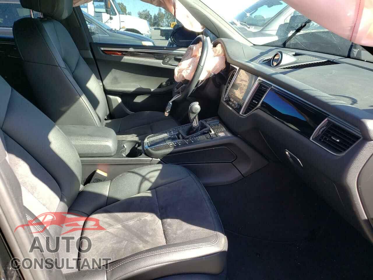PORSCHE MACAN 2018 - WP1AA2A51JLB09718