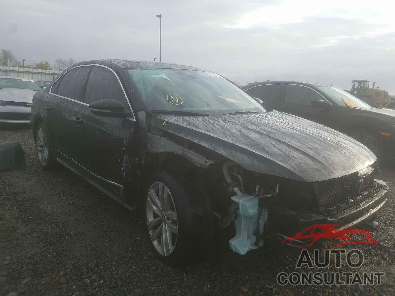 VOLKSWAGEN PASSAT 2018 - 1VWCA7A37JC041802