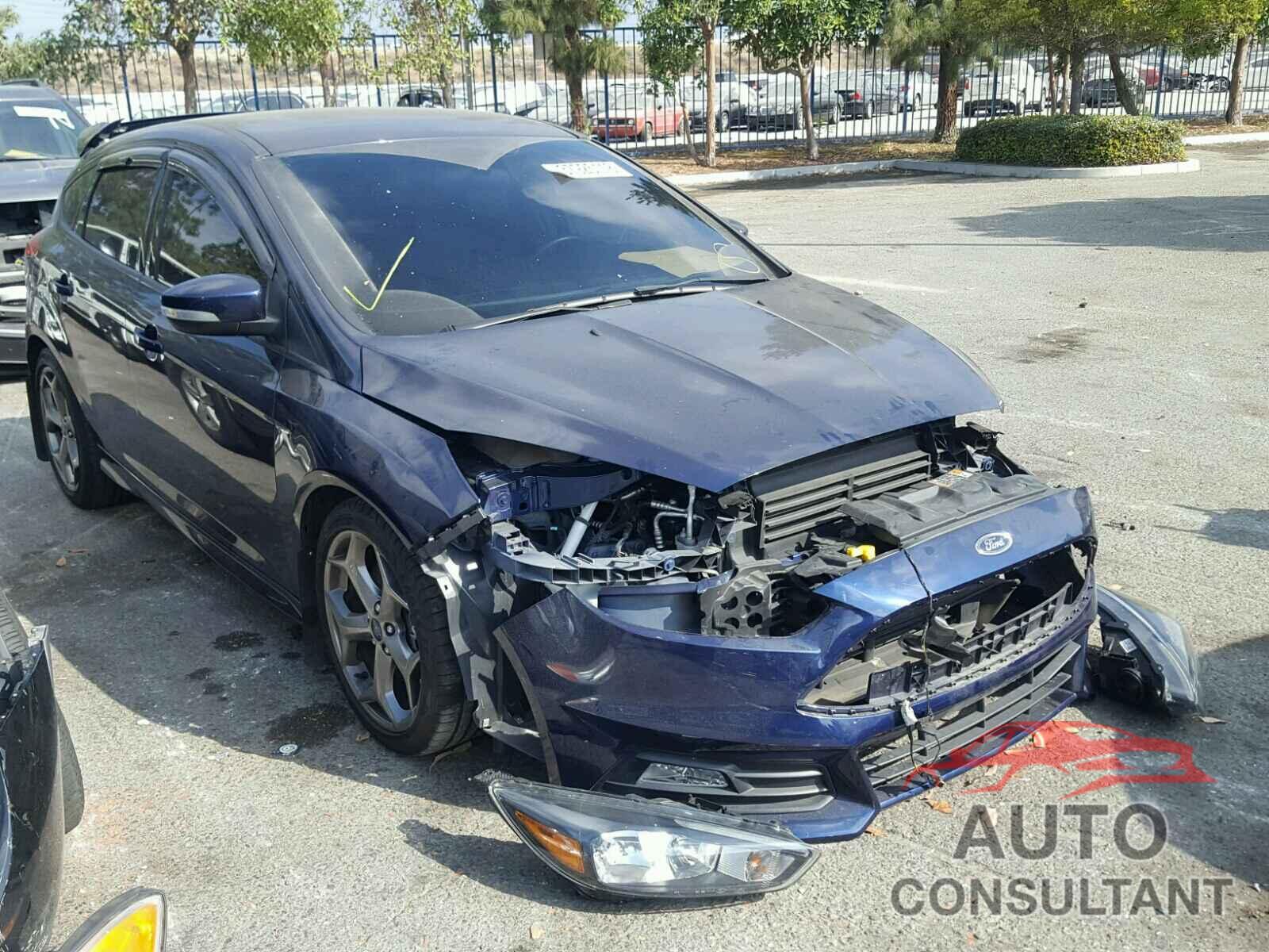 FORD FOCUS 2017 - 1FADP3L93HL223156