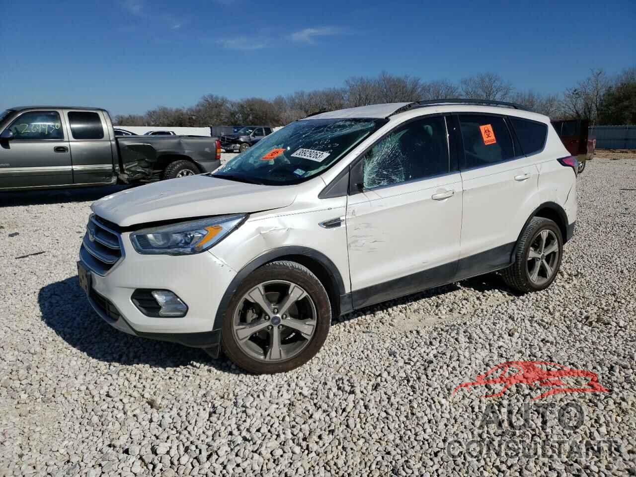 FORD ESCAPE 2017 - 1FMCU0GD4HUC48908