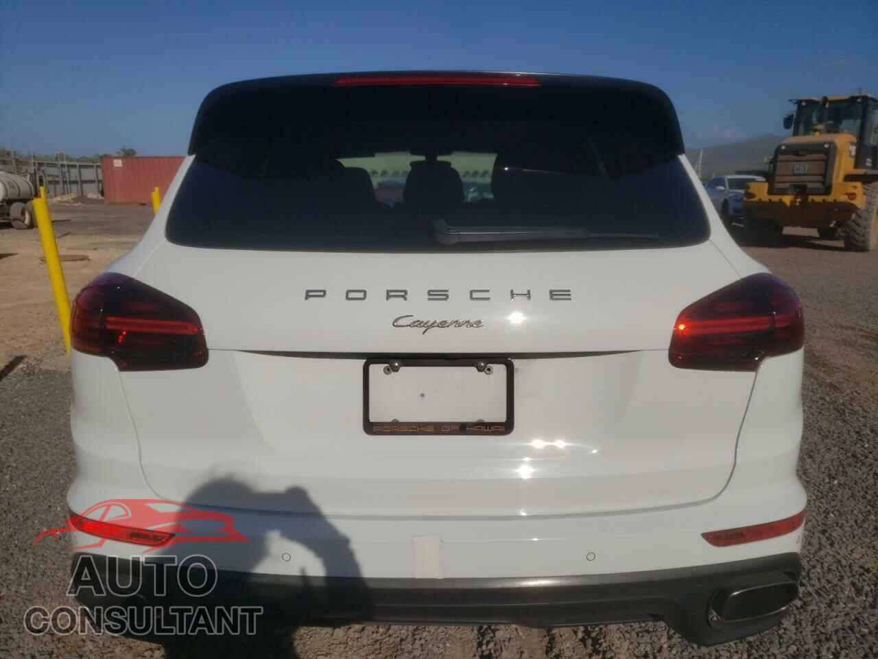 PORSCHE CAYENNE 2016 - WP1AA2A26GLA04901