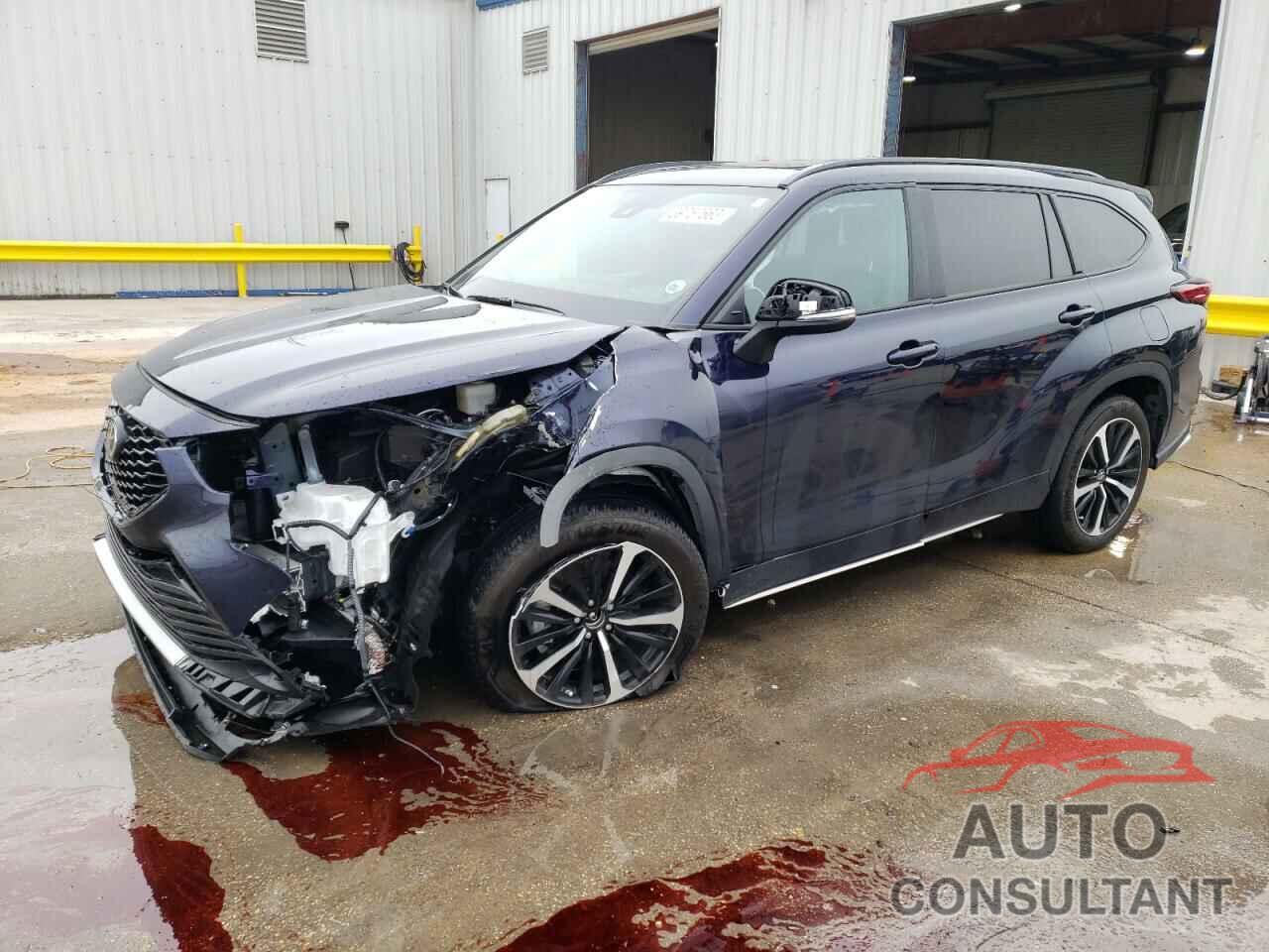 TOYOTA HIGHLANDER 2022 - 5TDLZRAH2NS098772