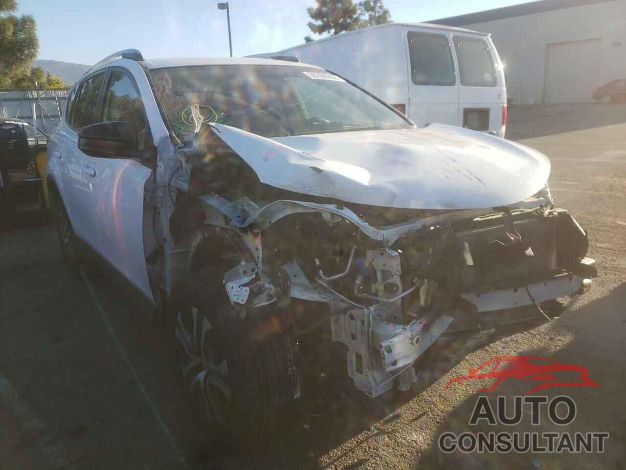 TOYOTA RAV4 2016 - JTMZFREV5GJ080947