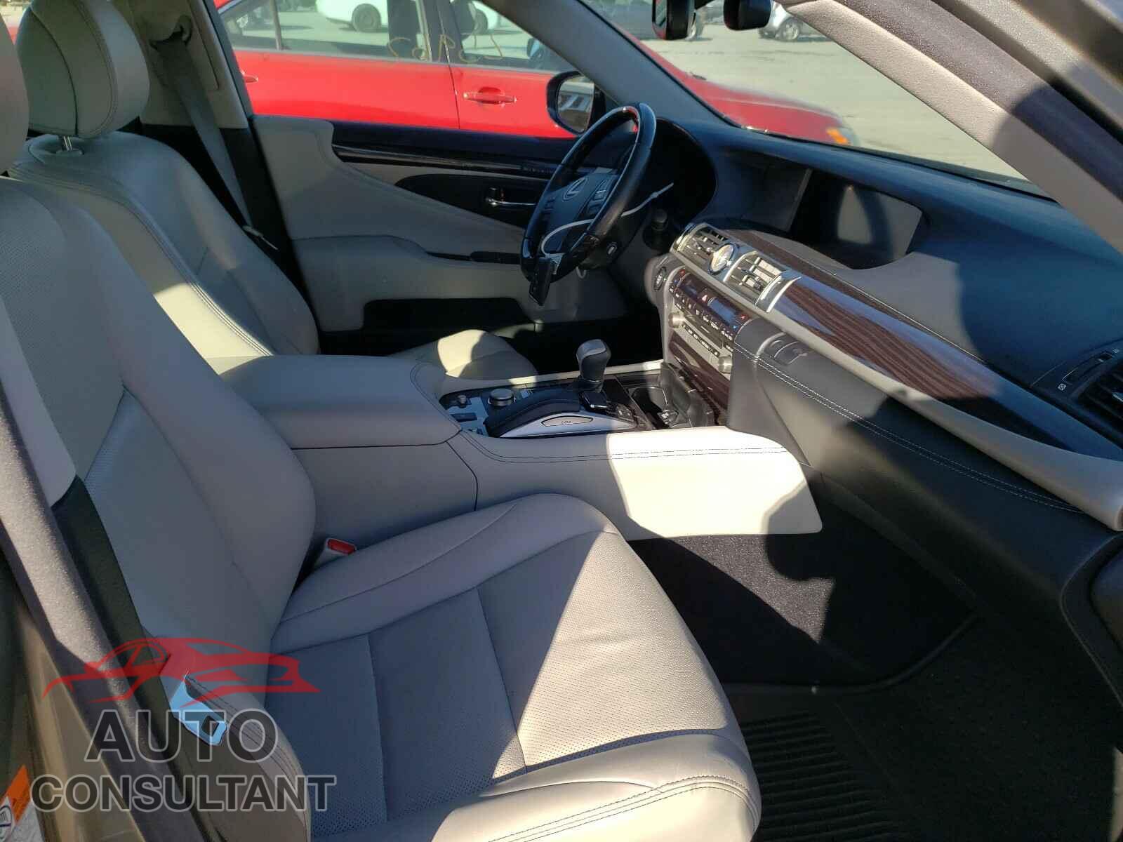 LEXUS LS460 2017 - JTHBL5EF3H5144715