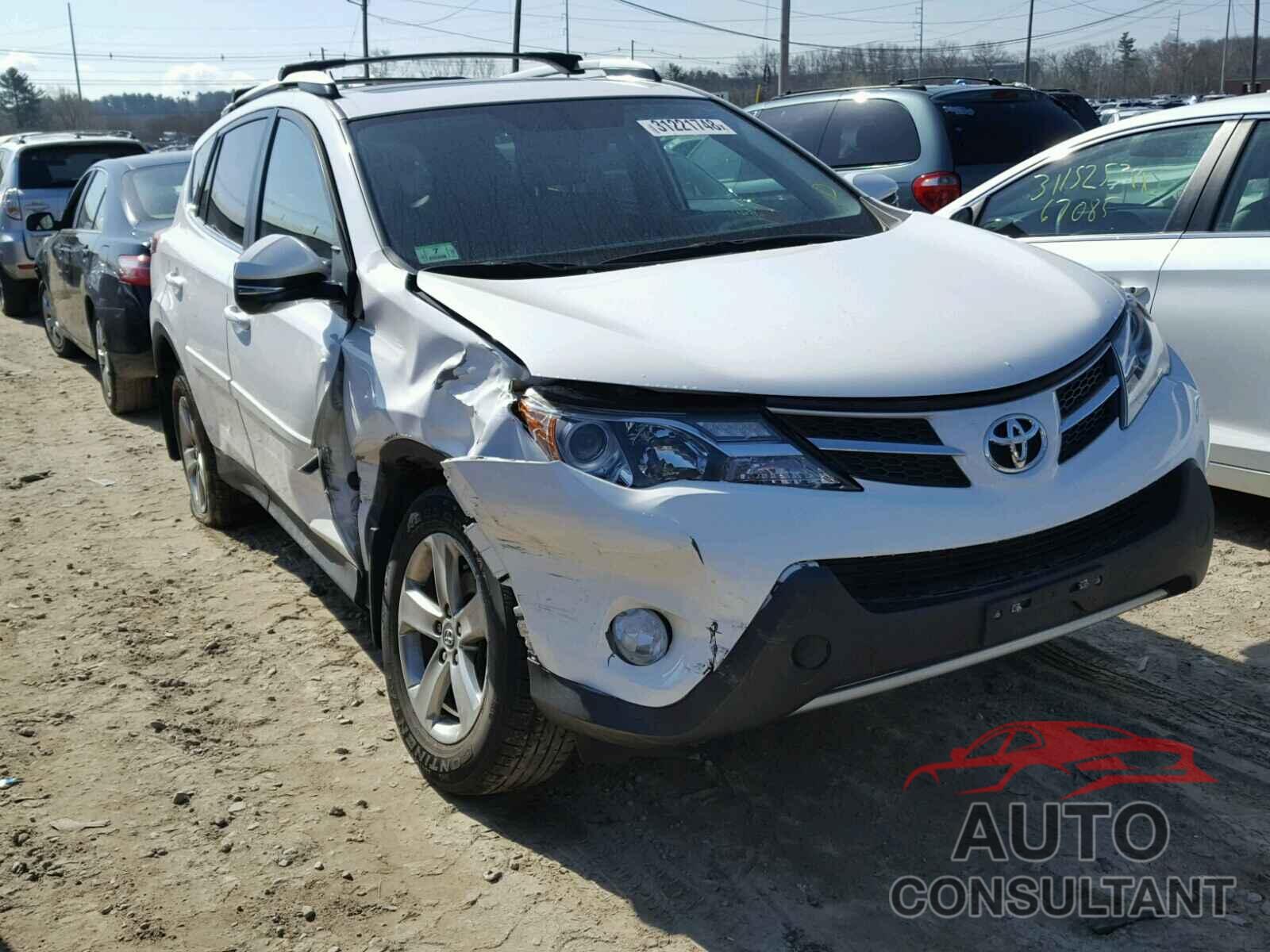 TOYOTA RAV4 XLE 2015 - 2T3RFREV0FW344625