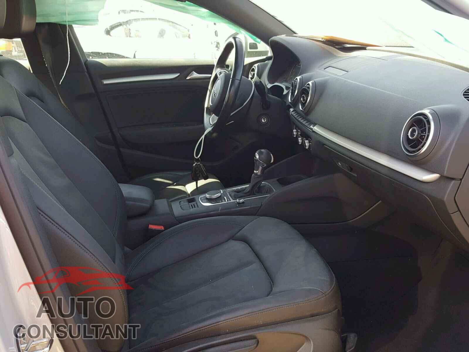 AUDI A3 2015 - WAUACGFF4F1106984