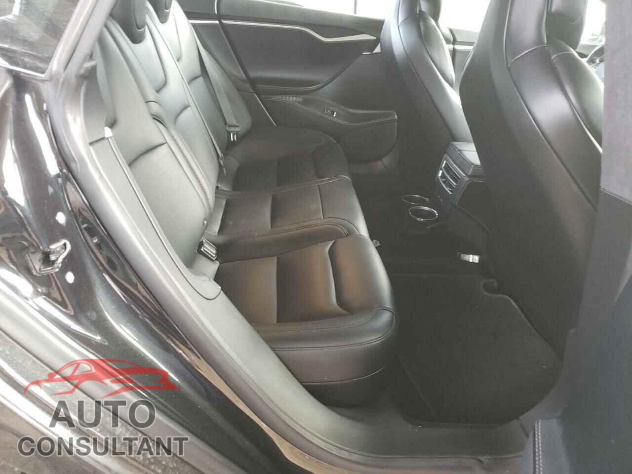 TESLA MODEL S 2017 - 5YJSA1E23HF220963
