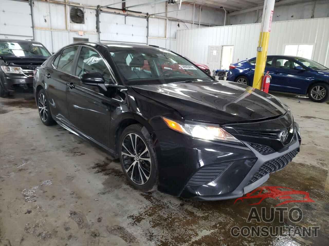 TOYOTA CAMRY 2018 - 4T1B11HK4JU043392