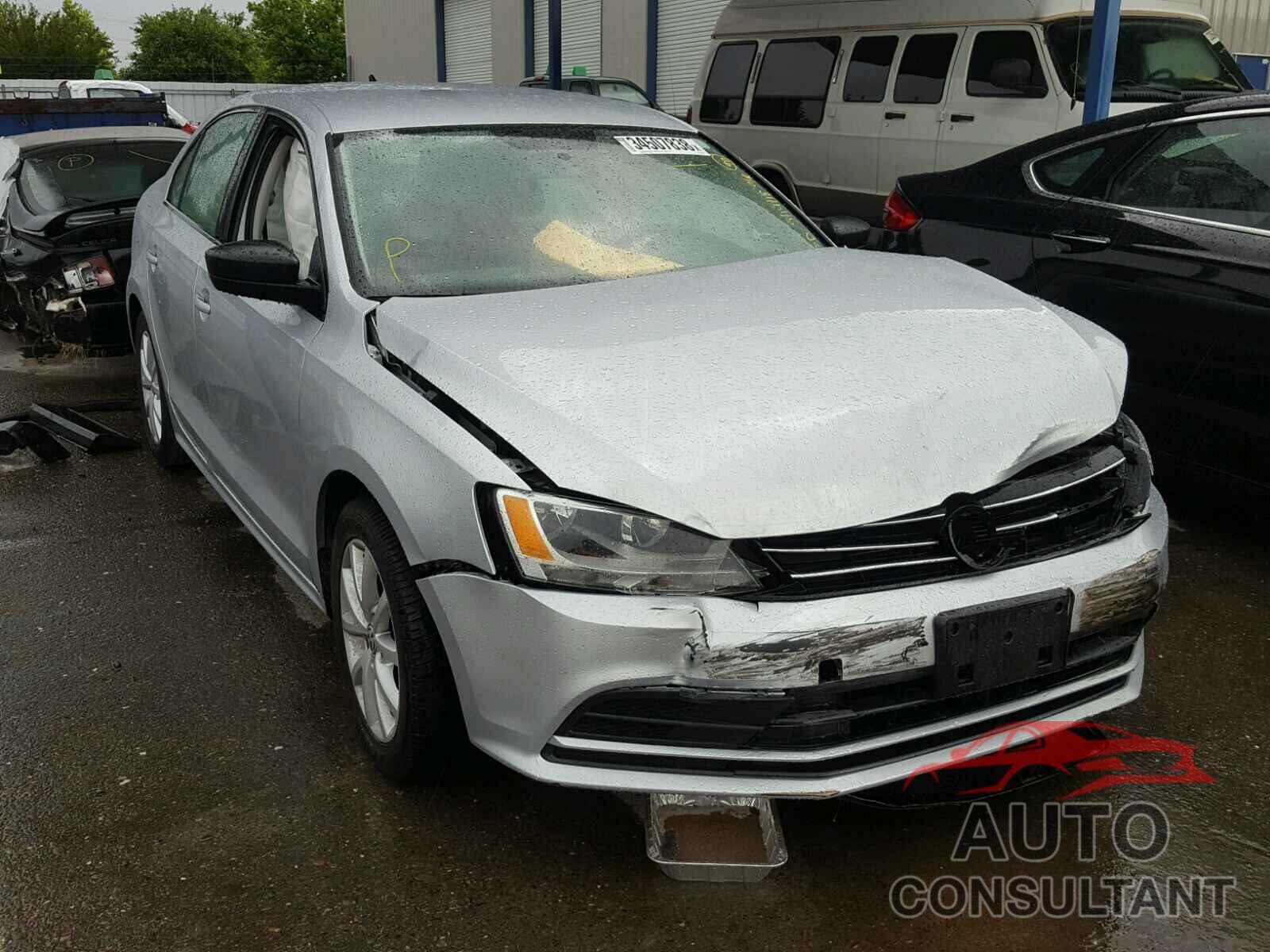 VOLKSWAGEN JETTA 2015 - 3VWD17AJXFM270175