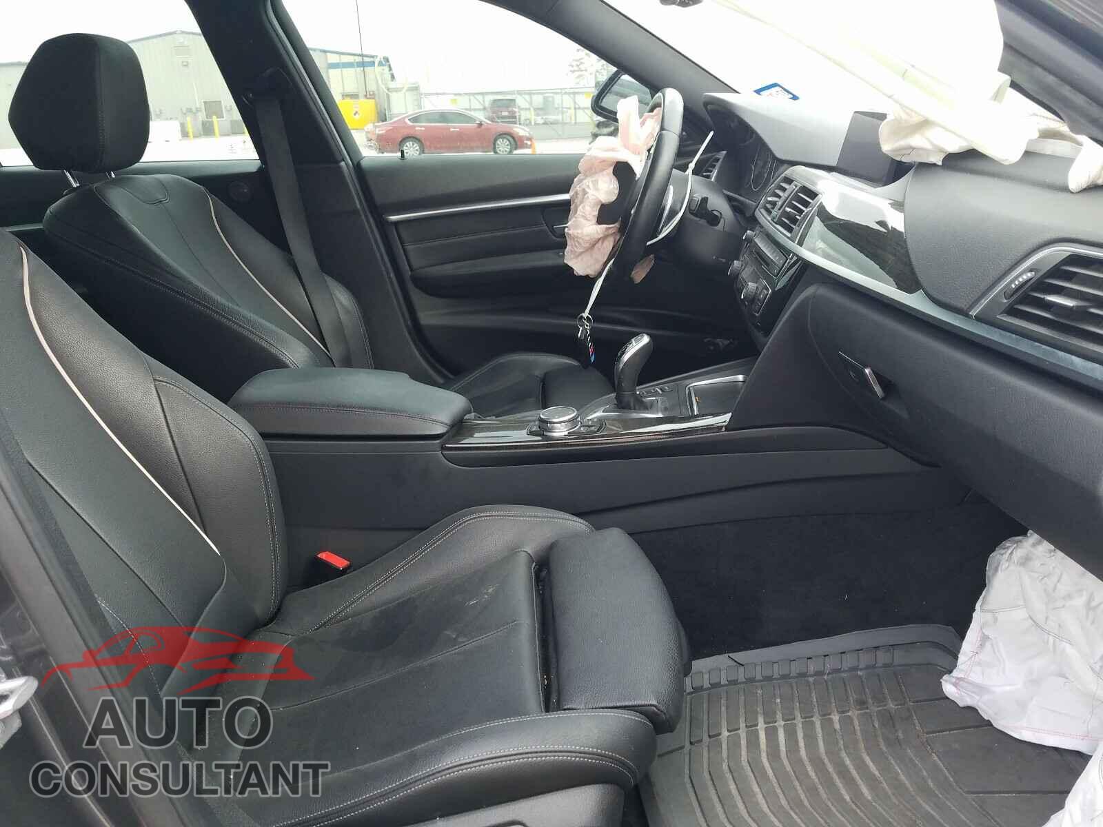 BMW 3 SERIES 2016 - WBA8B3G55GNT92404