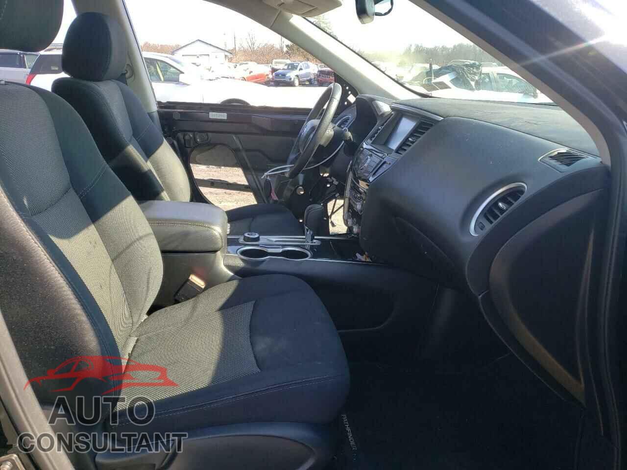 NISSAN PATHFINDER 2018 - 5N1DR2MM5JC665181