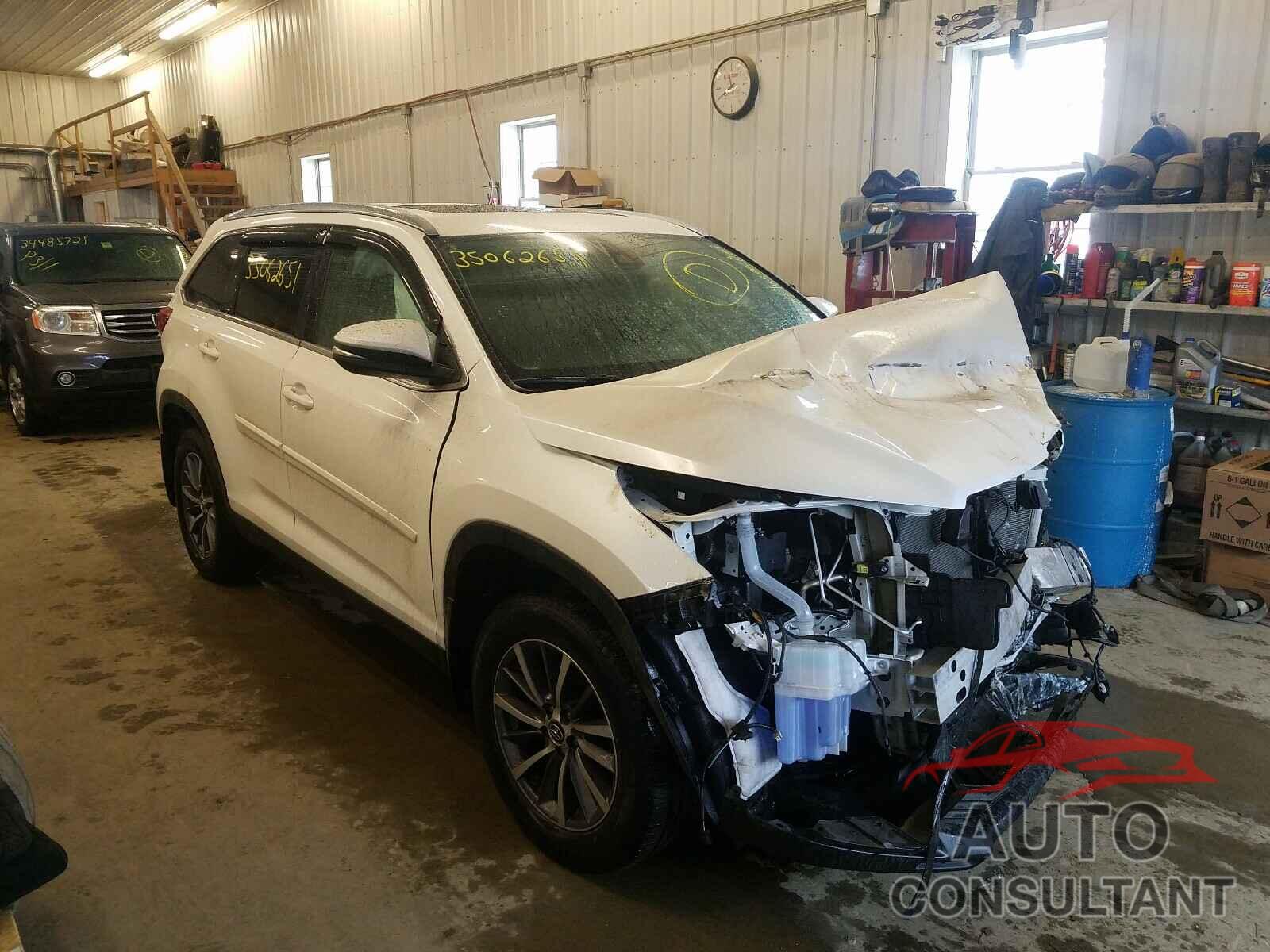TOYOTA HIGHLANDER 2019 - 5TDJZRFHXKS566131