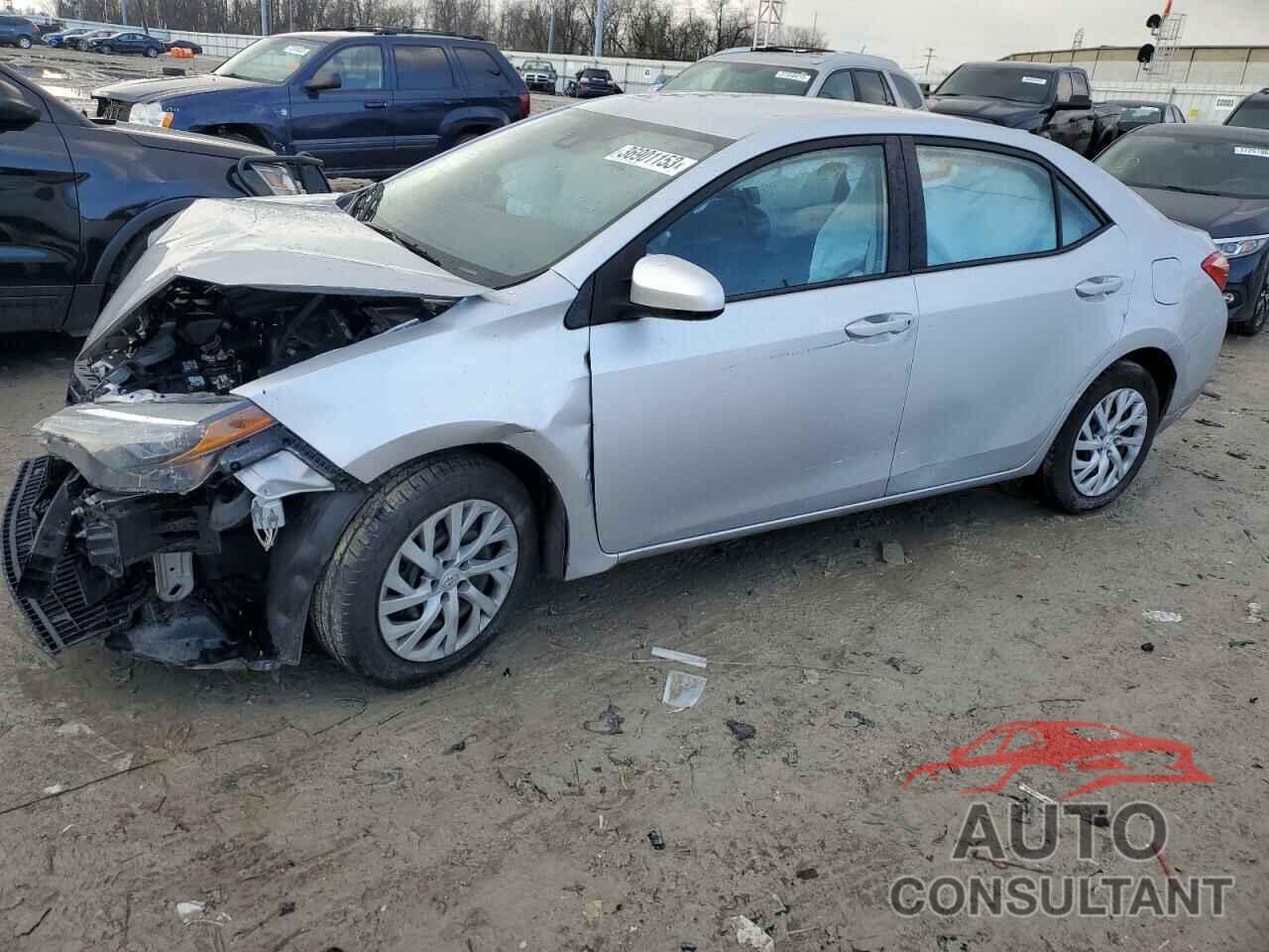 TOYOTA COROLLA 2018 - 5YFBURHE8JP752313