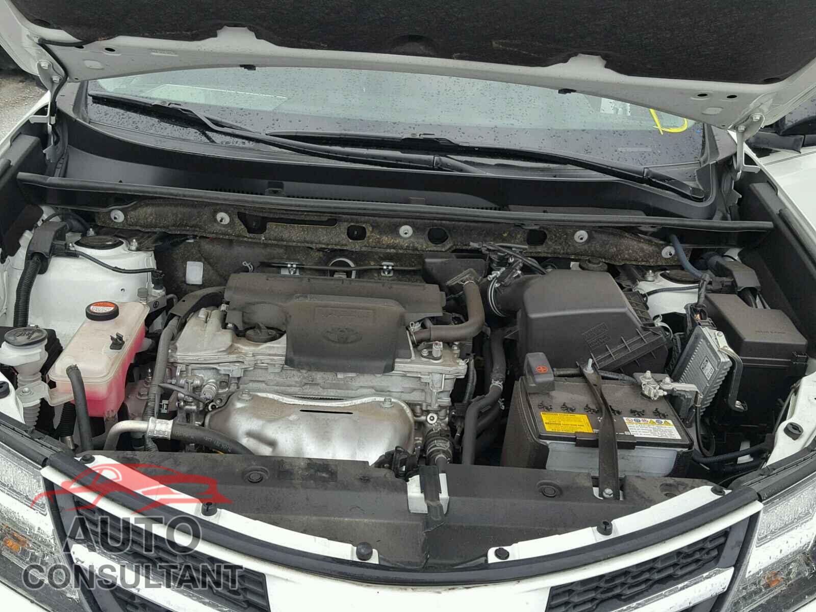 TOYOTA RAV4 2015 - JTMZFREV2FD074424
