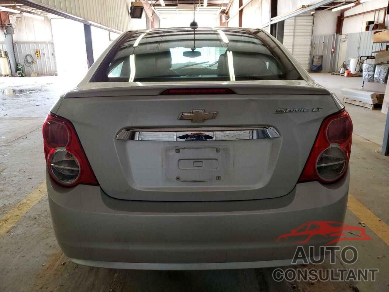 CHEVROLET SONIC 2016 - 1G1JC5SH6G4180365